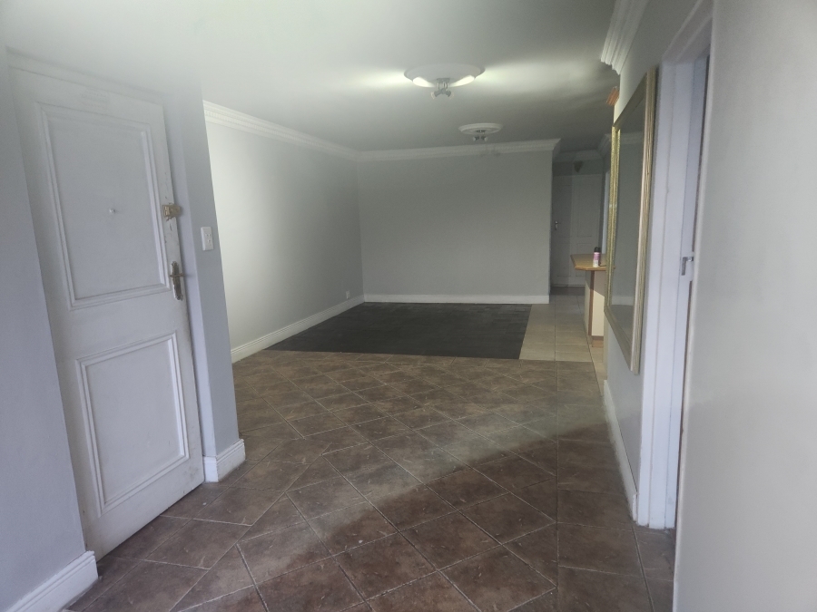 3 Bedroom Property for Sale in Lansdowne Western Cape